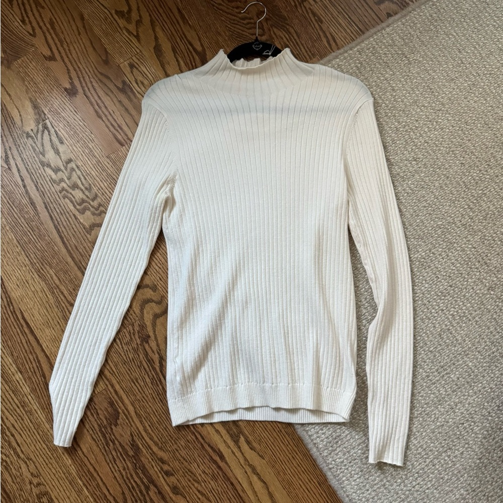 Loft Cream Turtleneck Sz. L